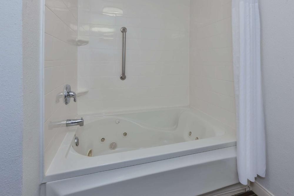 Hampton Inn By Hilton Waterbury